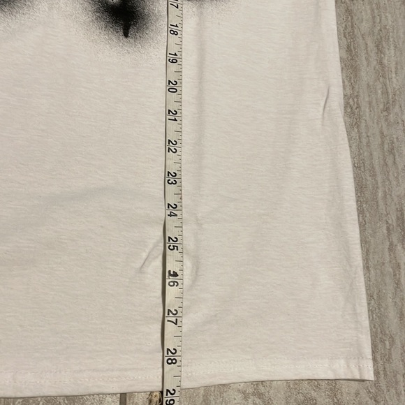 WWE Logo Stencil White Shirt - Picture 5 of 8